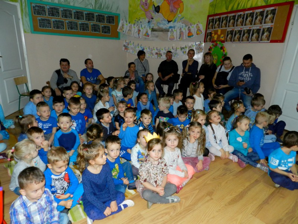 Dzieci z Przedszkola Publicznego nr 11 w Brzegu świętują Międzynarodowy Dzień Praw Dziecka wspólnie z UNICEF