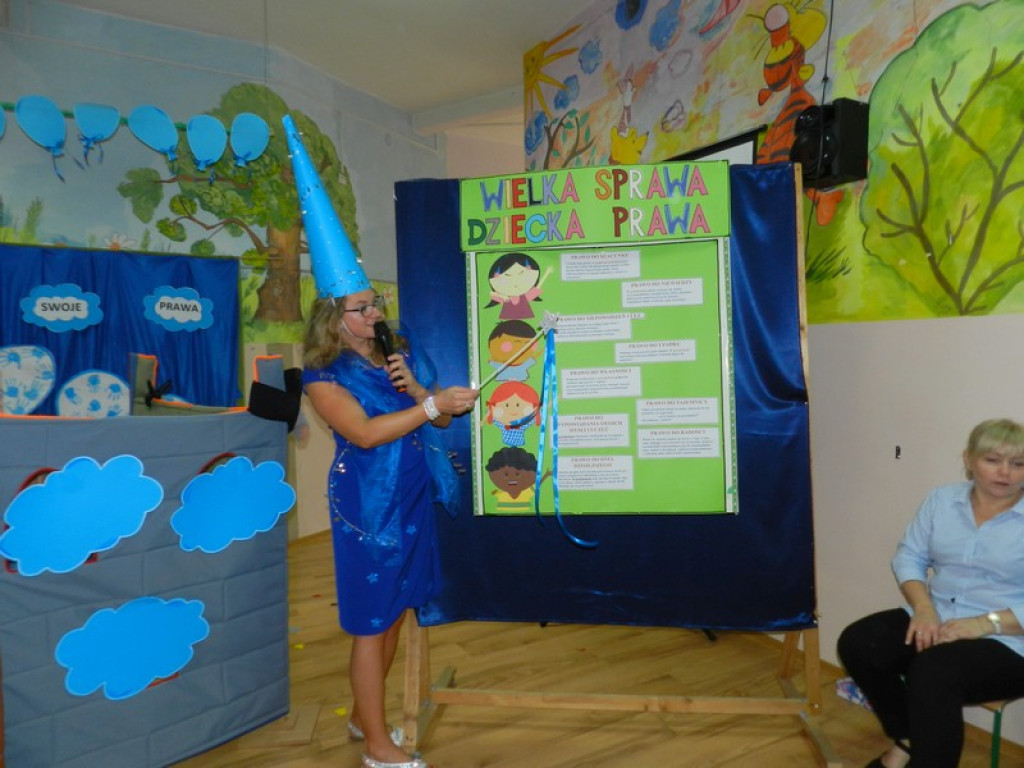 Dzieci z Przedszkola Publicznego nr 11 w Brzegu świętują Międzynarodowy Dzień Praw Dziecka wspólnie z UNICEF
