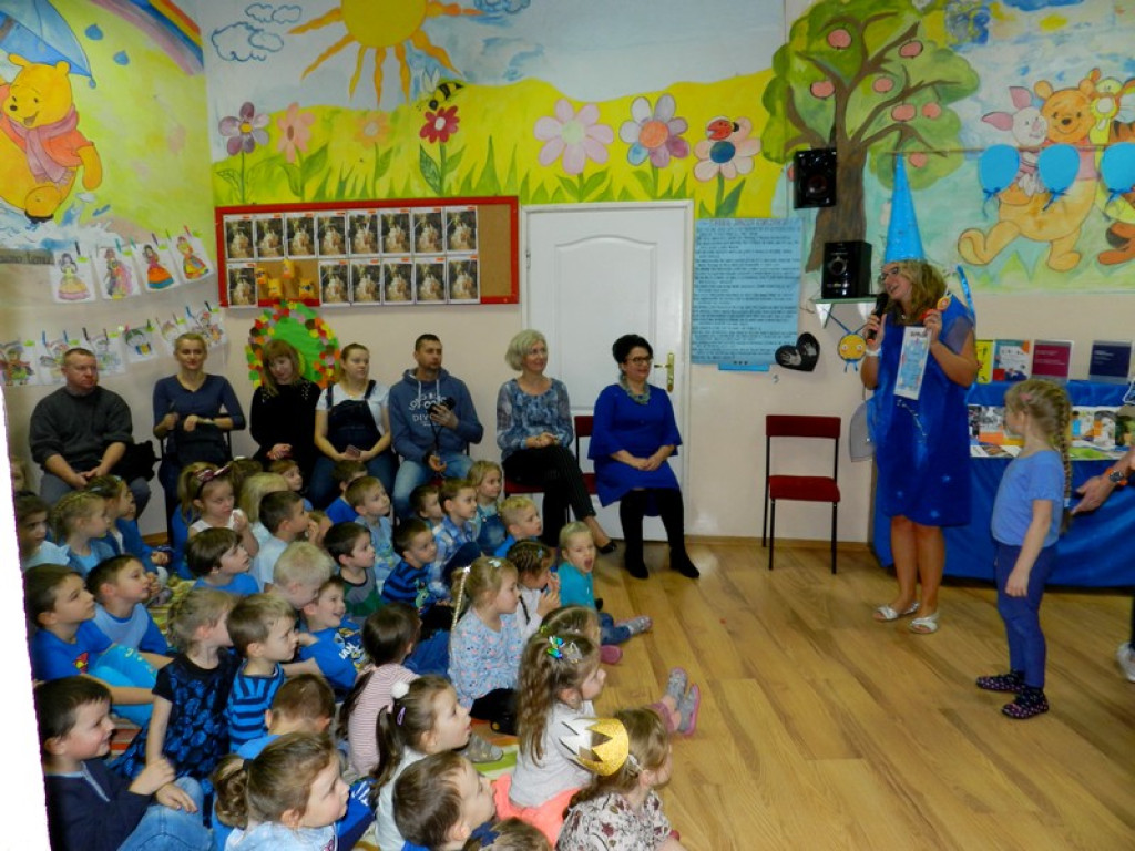 Dzieci z Przedszkola Publicznego nr 11 w Brzegu świętują Międzynarodowy Dzień Praw Dziecka wspólnie z UNICEF