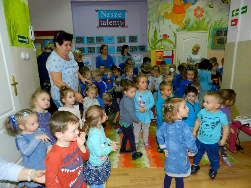 Dzieci z Przedszkola Publicznego nr 11 w Brzegu świętują Międzynarodowy Dzień Praw Dziecka wspólnie z UNICEF