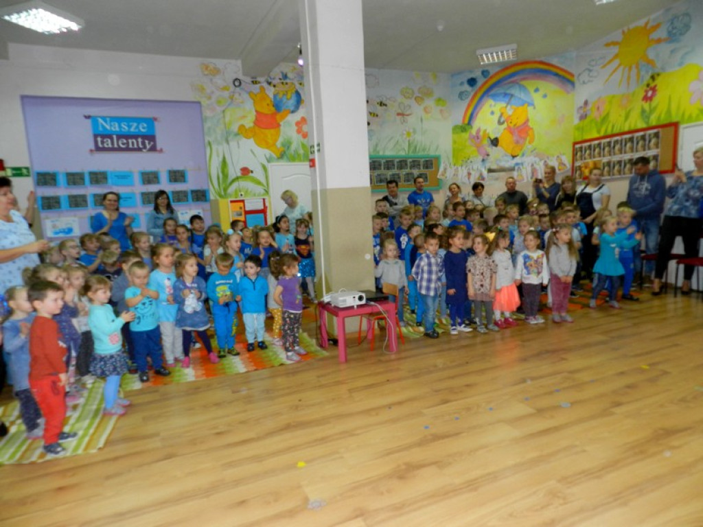 Dzieci z Przedszkola Publicznego nr 11 w Brzegu świętują Międzynarodowy Dzień Praw Dziecka wspólnie z UNICEF