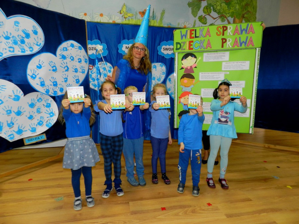 Dzieci z Przedszkola Publicznego nr 11 w Brzegu świętują Międzynarodowy Dzień Praw Dziecka wspólnie z UNICEF