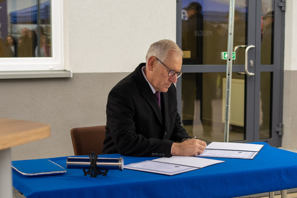 Otwarto nowy komisariat w Grodkowie. Wzrośnie bezpieczeństwo mieszkańców Grodkowa [zdjęcia]