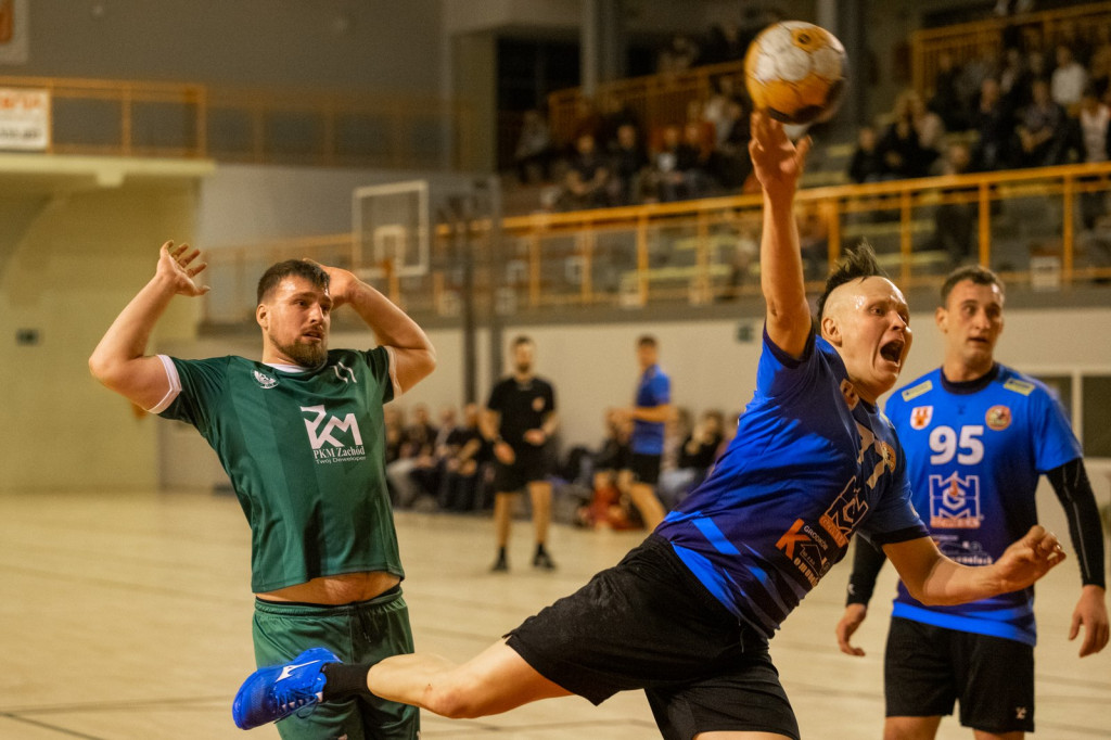 Olimp kolejny raz kończy spotkanie po rzutach karnych! Dwa punkty pozostają w Grodkowie