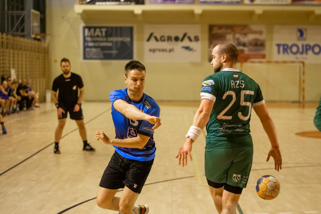 Olimp kolejny raz kończy spotkanie po rzutach karnych! Dwa punkty pozostają w Grodkowie