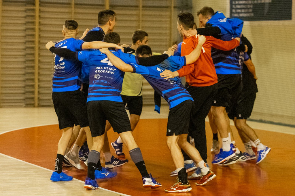 Olimp kolejny raz kończy spotkanie po rzutach karnych! Dwa punkty pozostają w Grodkowie