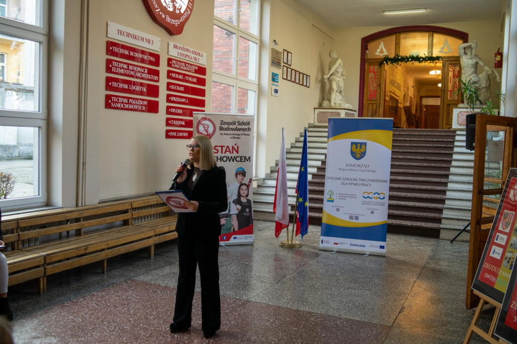 Nowe sale dydaktyczne w ZSB im. Księcia Jerzego II Piasta w Brzegu pozwolą na lepsze kształcenie w zawodach [zdjęcia]