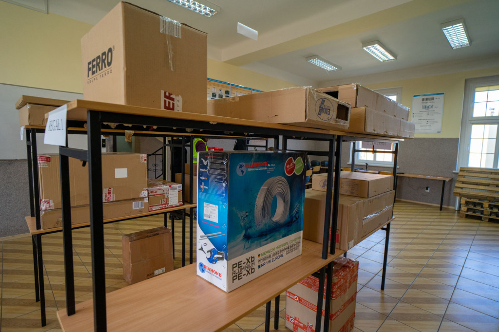 Nowe sale dydaktyczne w ZSB im. Księcia Jerzego II Piasta w Brzegu pozwolą na lepsze kształcenie w zawodach [zdjęcia]