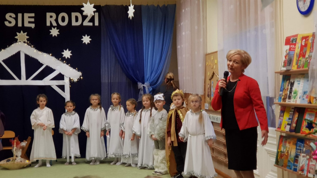 Bajkowe Jasełka w PP8 w Brzegu