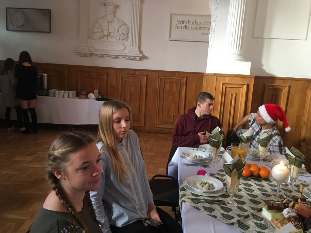 Wigilia Samorządu Uczniowskiego w ZSB w Brzegu