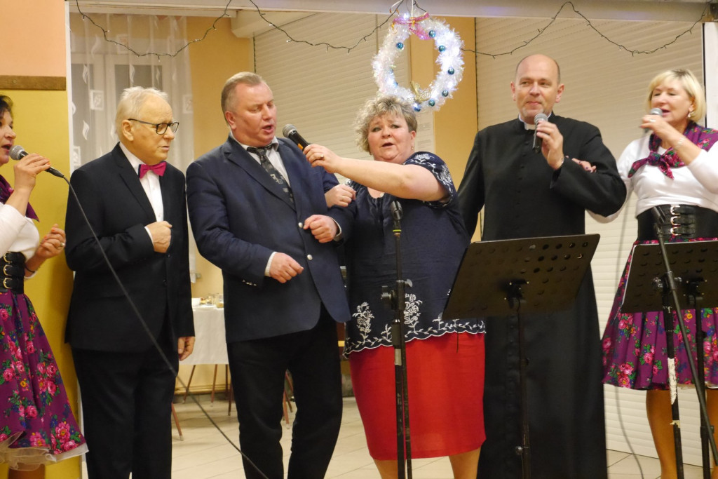 Radosne kolędowanie w Dobrzyniu [fotorelacja]