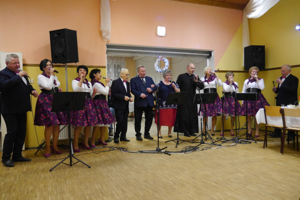 Radosne kolędowanie w Dobrzyniu [fotorelacja]