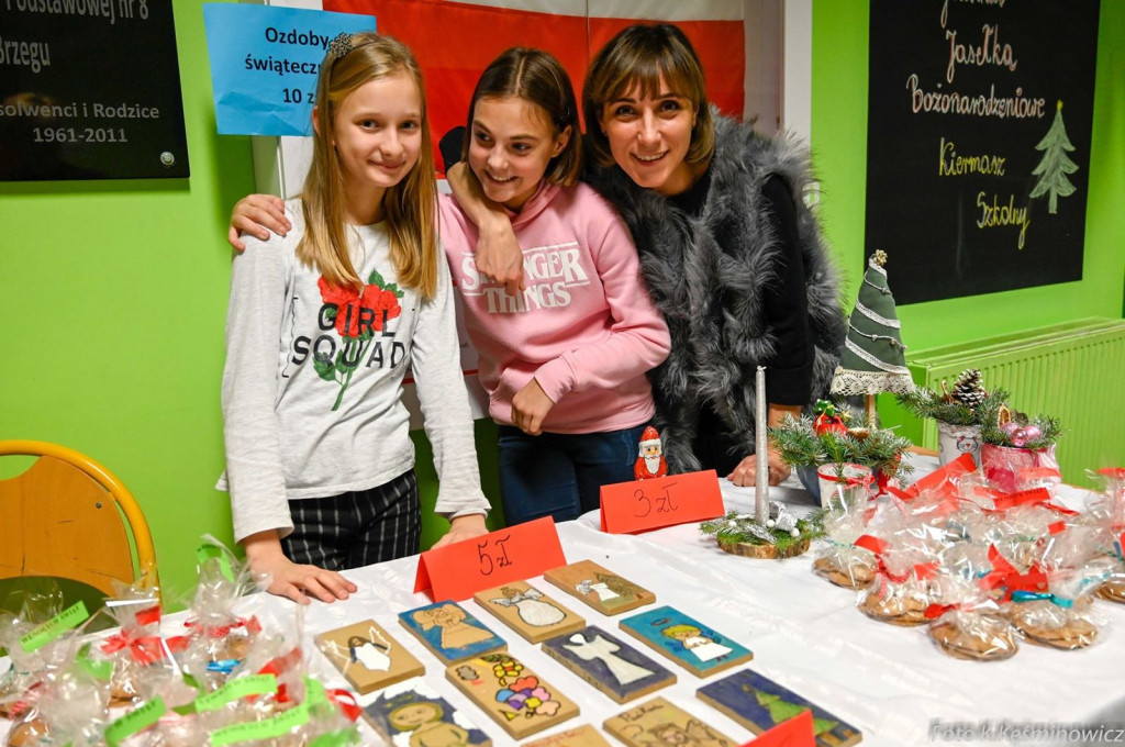 Czy Boże Narodzenie coś zmieni? Jasełka i kiermasz charytatywny w Ósemce
