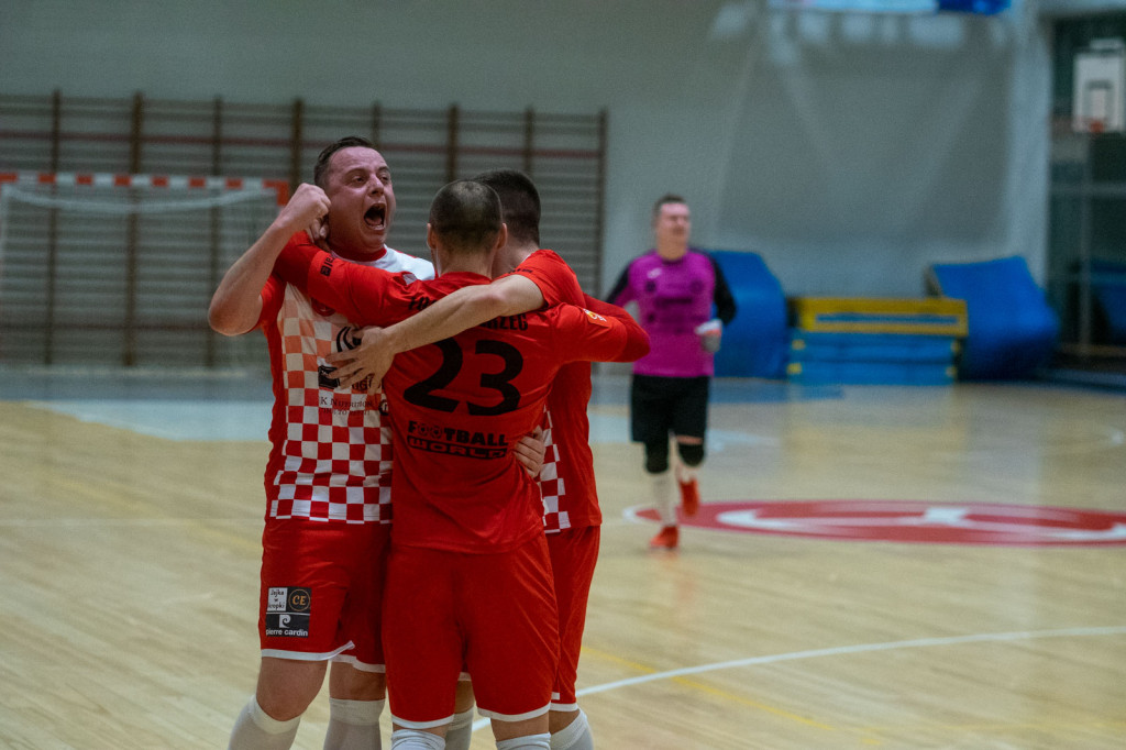 Remis Lidera z Wiceliderem. Podział punktów w Brzegu [zdjęcia]