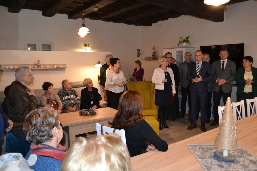 Klub Seniora w Lewinie Brzeskim otwarty