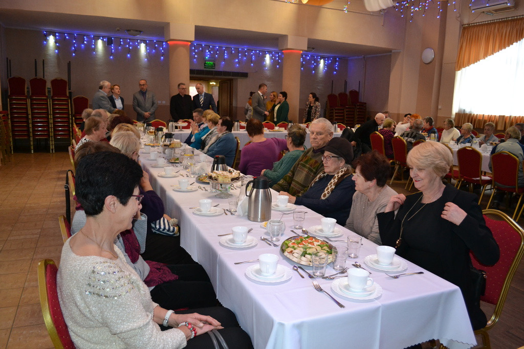 Klub Seniora w Lewinie Brzeskim otwarty