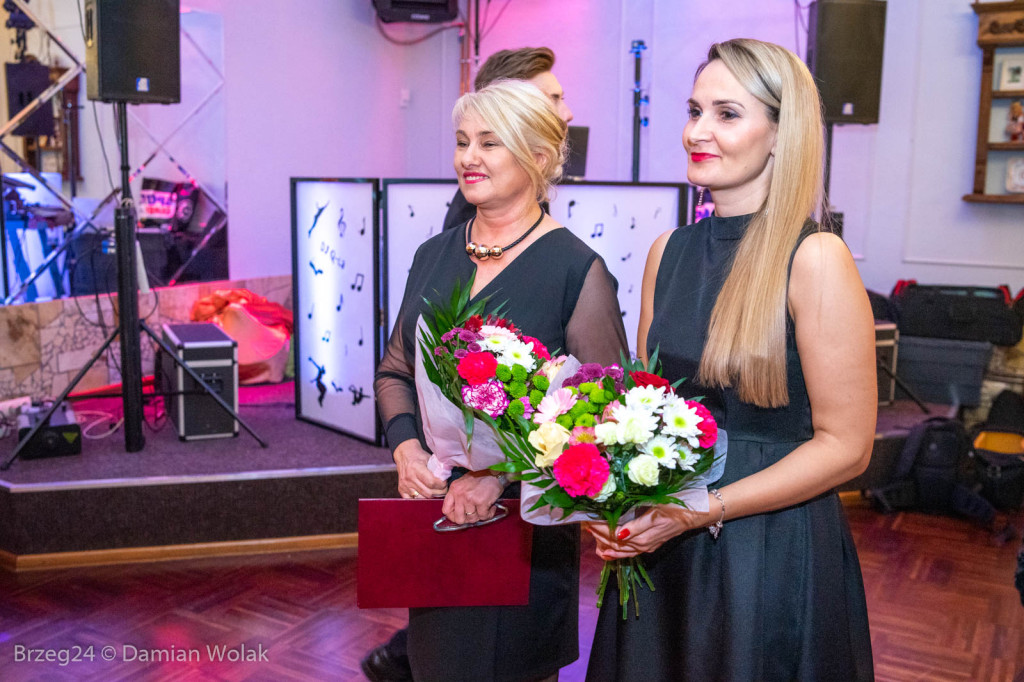 Studniówka 2020 w Zespole Szkół Ponadpodstawowych w Grodkowie [zdjęcia]