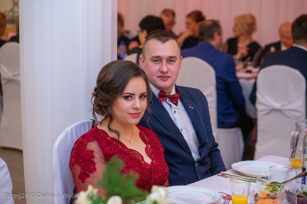 Studniówka 2020 w Zespole Szkół Ponadpodstawowych w Grodkowie [zdjęcia]