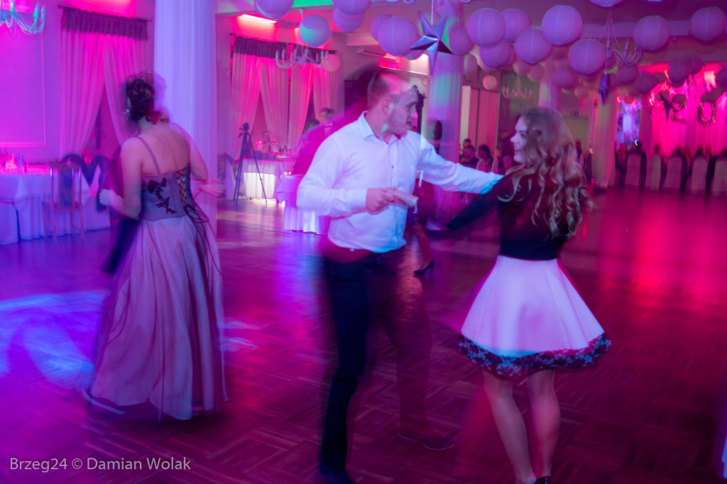 Studniówka 2020 w Zespole Szkół Ponadpodstawowych w Grodkowie [zdjęcia]