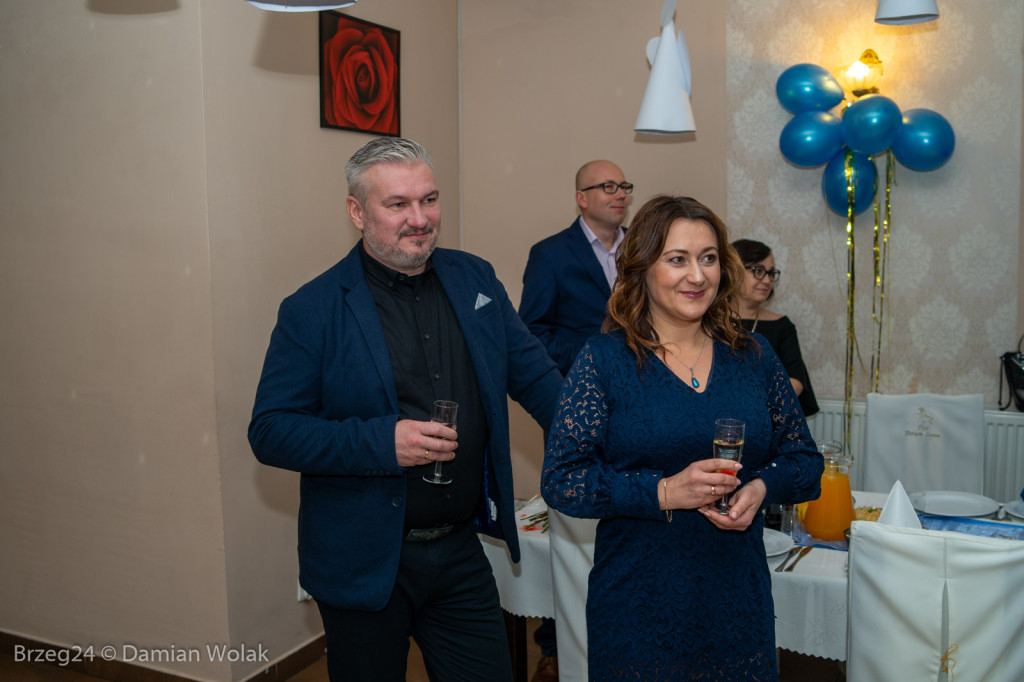 Studniówka 2020 w Liceum Ogólnokształcącym w Grodkowie [zdjęcia]