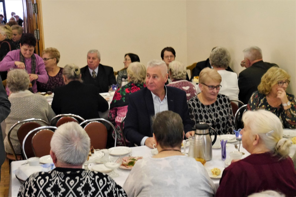 Radośni seniorzy w Pogorzeli [fotorelacja]