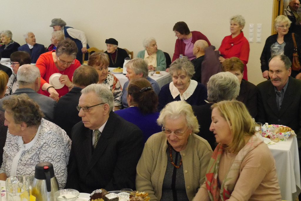 Radośni seniorzy w Pogorzeli [fotorelacja]