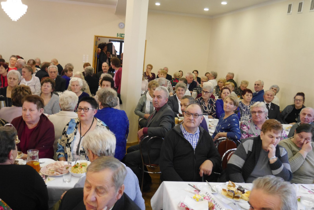 Radośni seniorzy w Pogorzeli [fotorelacja]