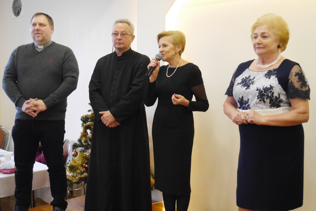 Radośni seniorzy w Pogorzeli [fotorelacja]