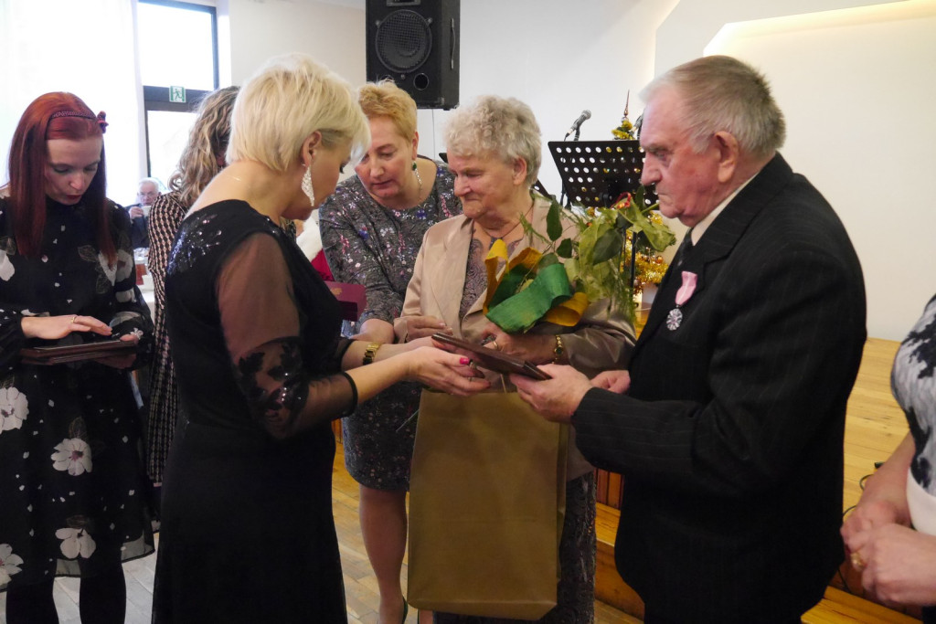 Radośni seniorzy w Pogorzeli [fotorelacja]