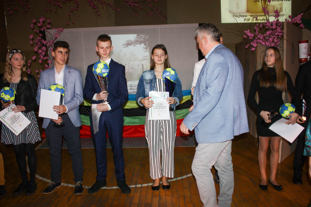 Wyłoniono najlepszych sportowców w województwie i PSP3 w Grodkowie [zdjęcia]