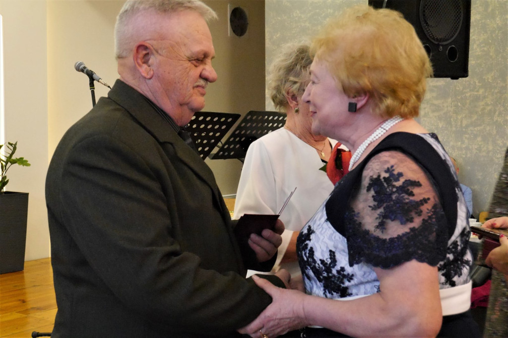 Radośni seniorzy w Pogorzeli [fotorelacja]