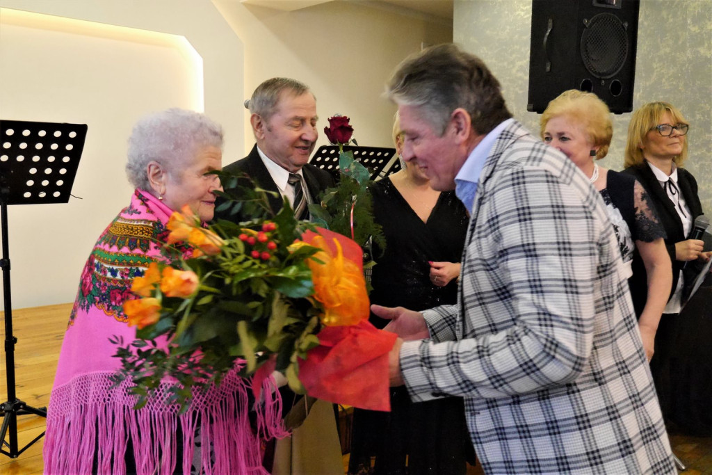 Radośni seniorzy w Pogorzeli [fotorelacja]