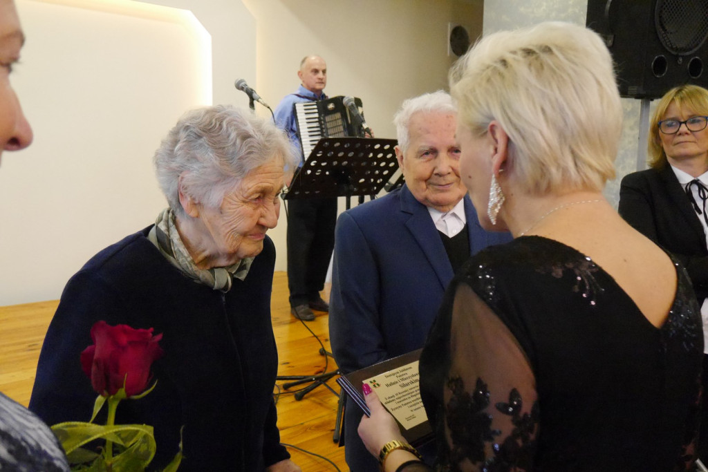 Radośni seniorzy w Pogorzeli [fotorelacja]