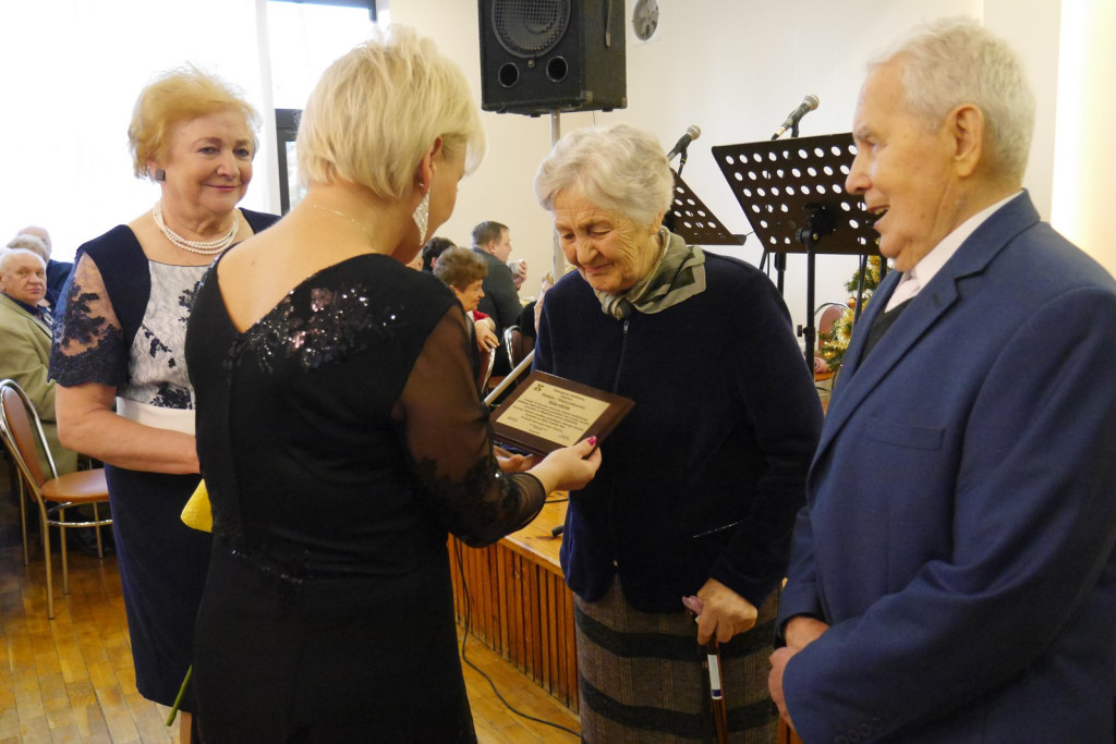 Radośni seniorzy w Pogorzeli [fotorelacja]