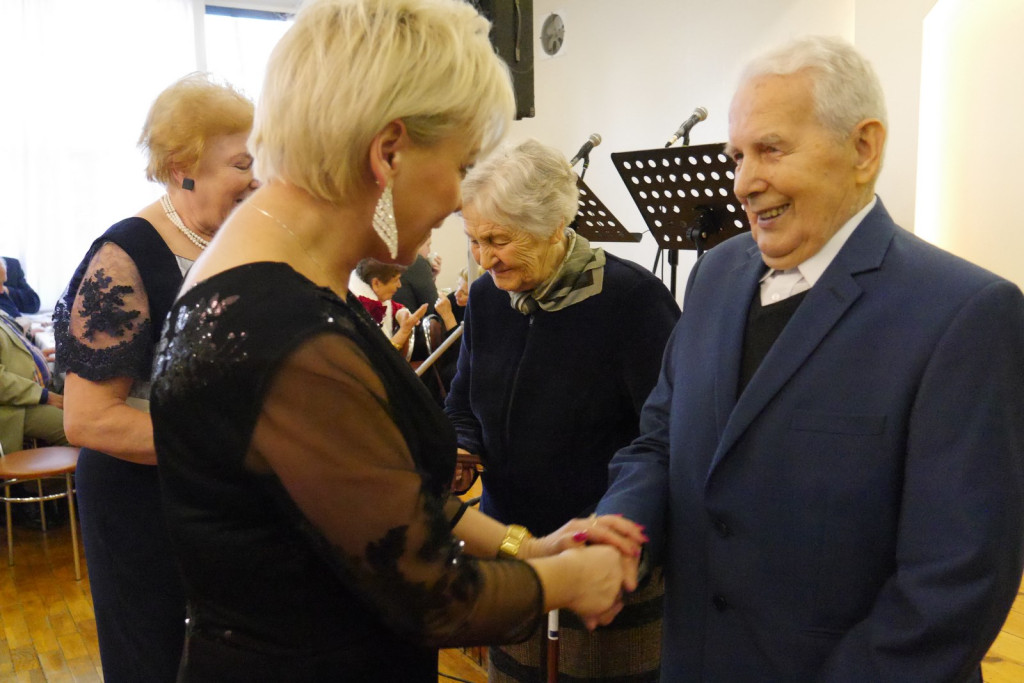 Radośni seniorzy w Pogorzeli [fotorelacja]