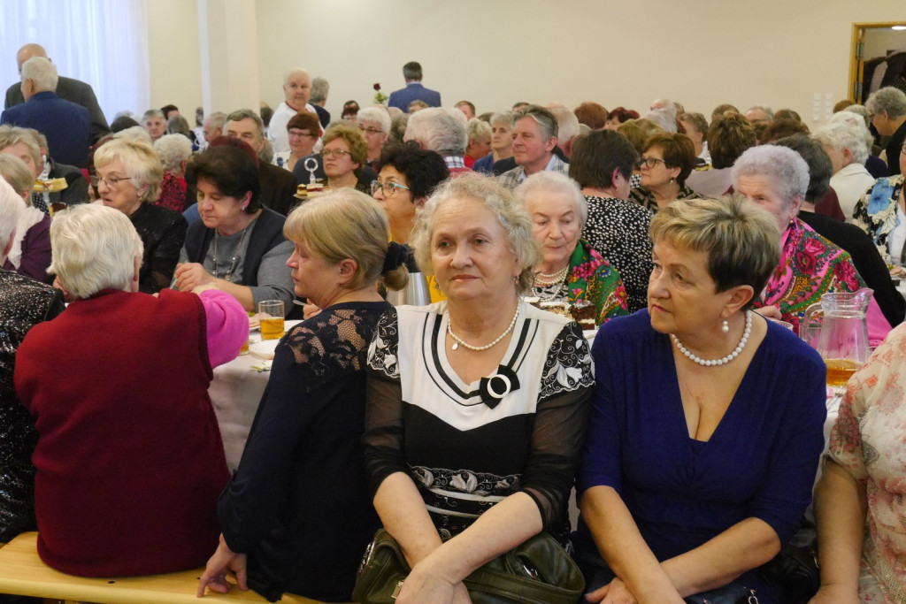 Radośni seniorzy w Pogorzeli [fotorelacja]