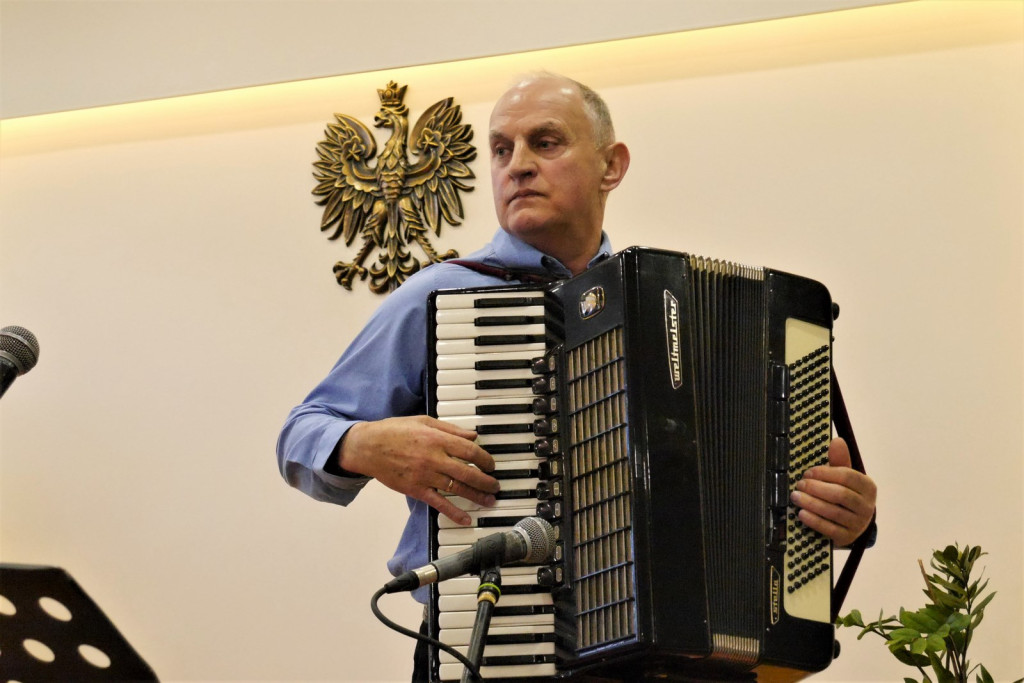 Radośni seniorzy w Pogorzeli [fotorelacja]