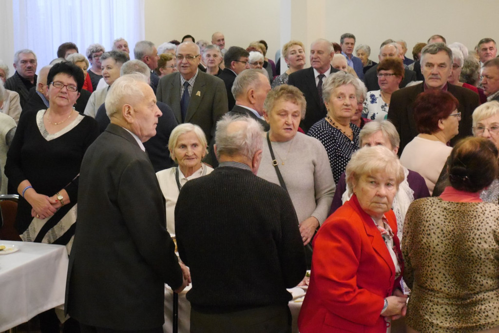 Radośni seniorzy w Pogorzeli [fotorelacja]