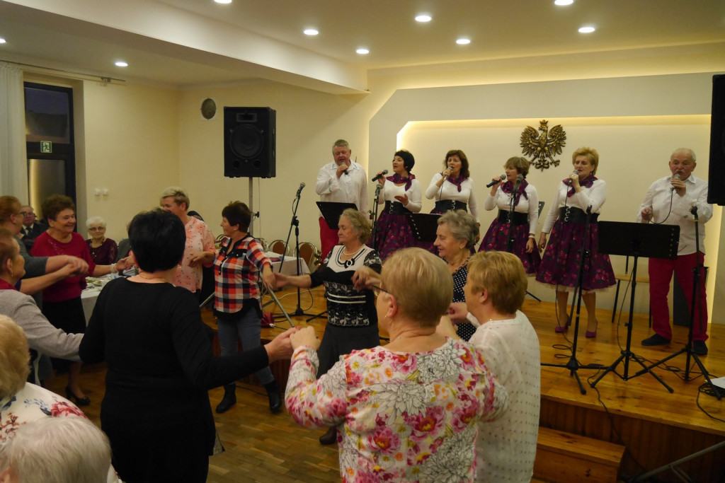 Radośni seniorzy w Pogorzeli [fotorelacja]