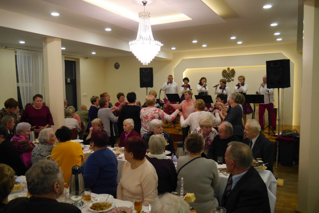 Radośni seniorzy w Pogorzeli [fotorelacja]