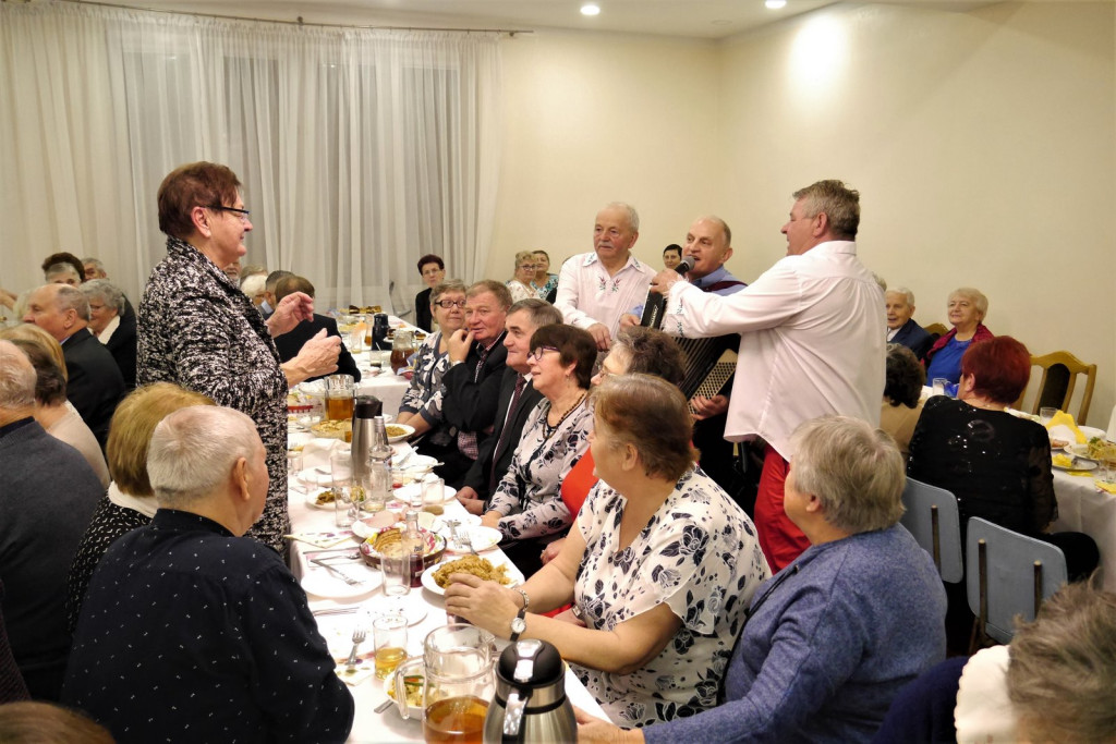 Radośni seniorzy w Pogorzeli [fotorelacja]