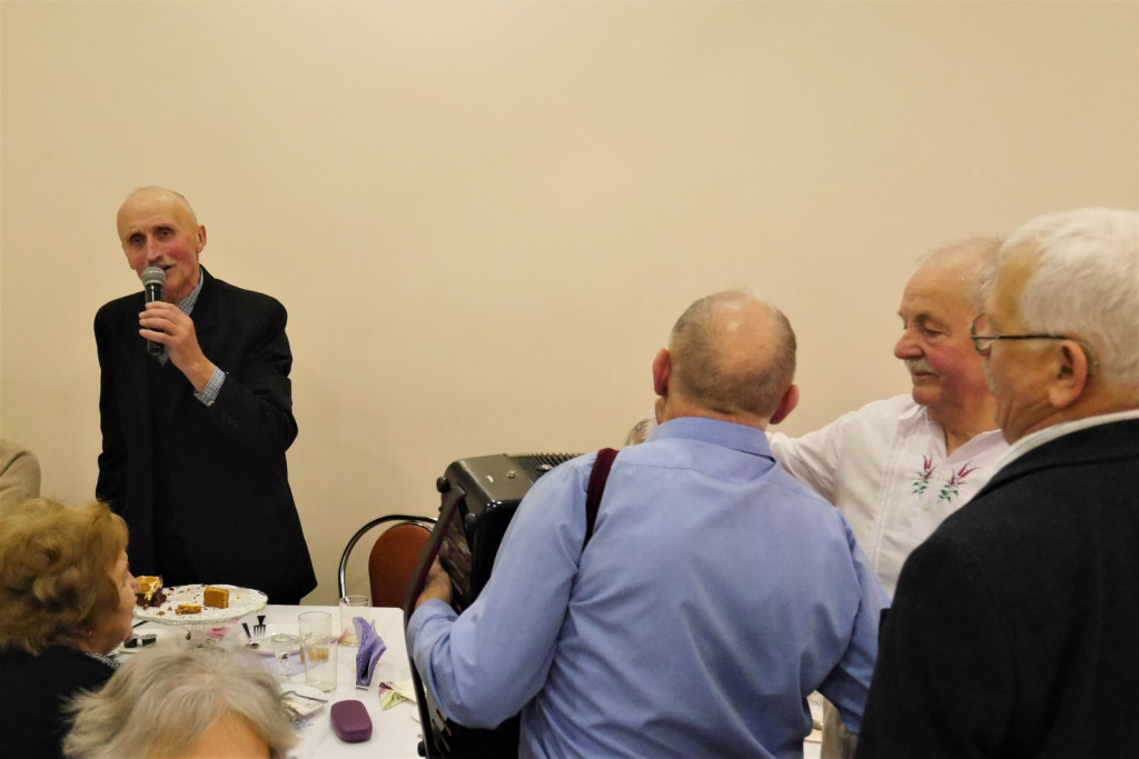 Radośni seniorzy w Pogorzeli [fotorelacja]