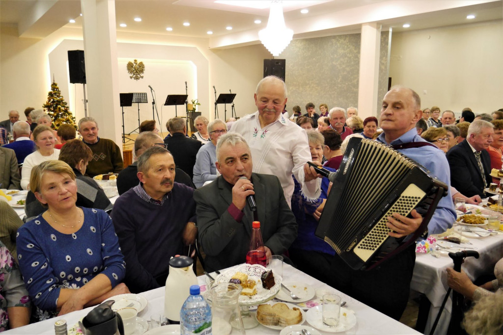 Radośni seniorzy w Pogorzeli [fotorelacja]