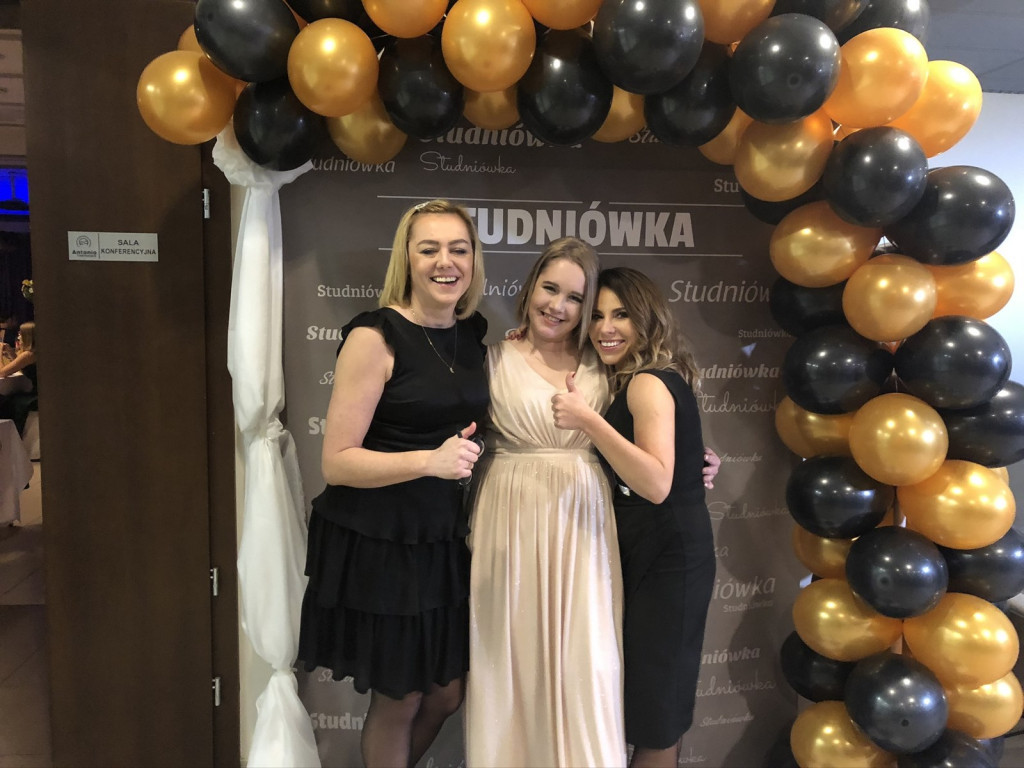 Wspaniała i jedyna w swoim rodzaju noc. Studniówka ZSB w Brzegu