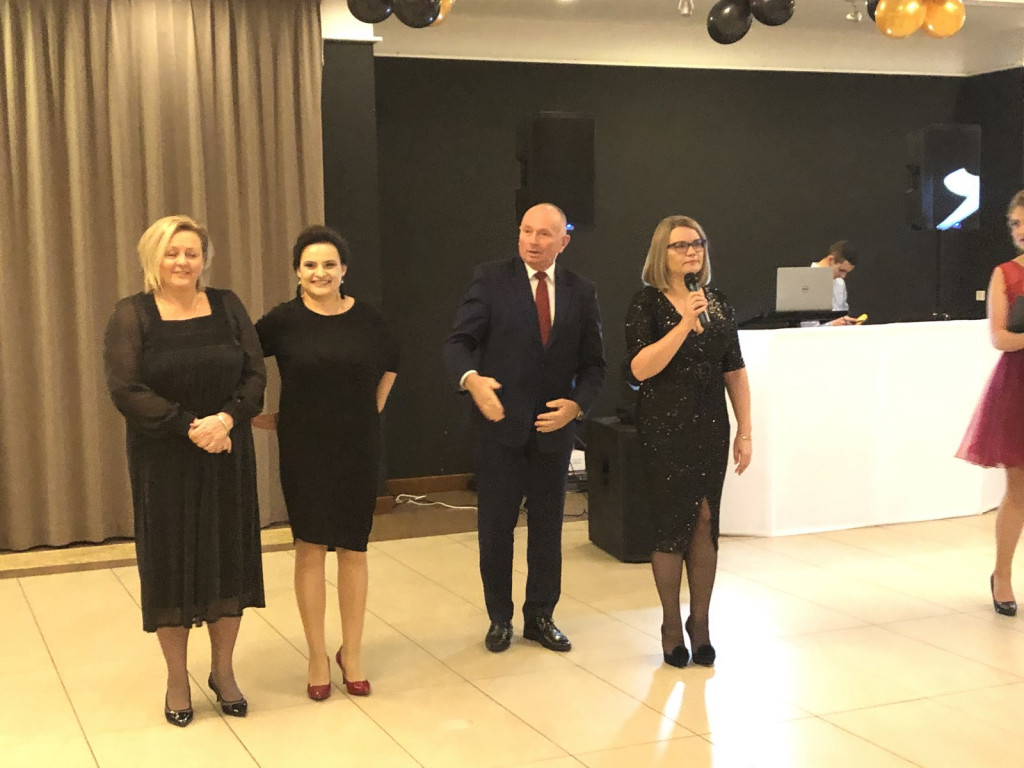 Wspaniała i jedyna w swoim rodzaju noc. Studniówka ZSB w Brzegu