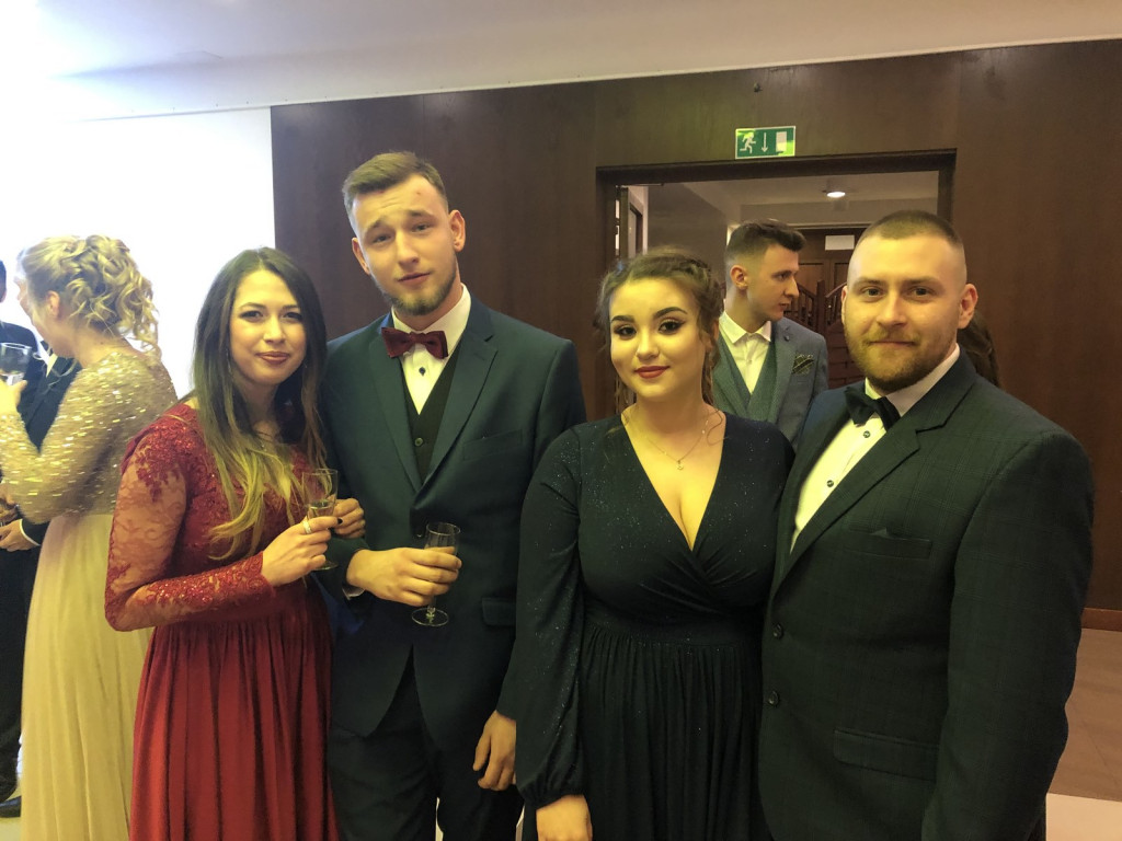 Wspaniała i jedyna w swoim rodzaju noc. Studniówka ZSB w Brzegu