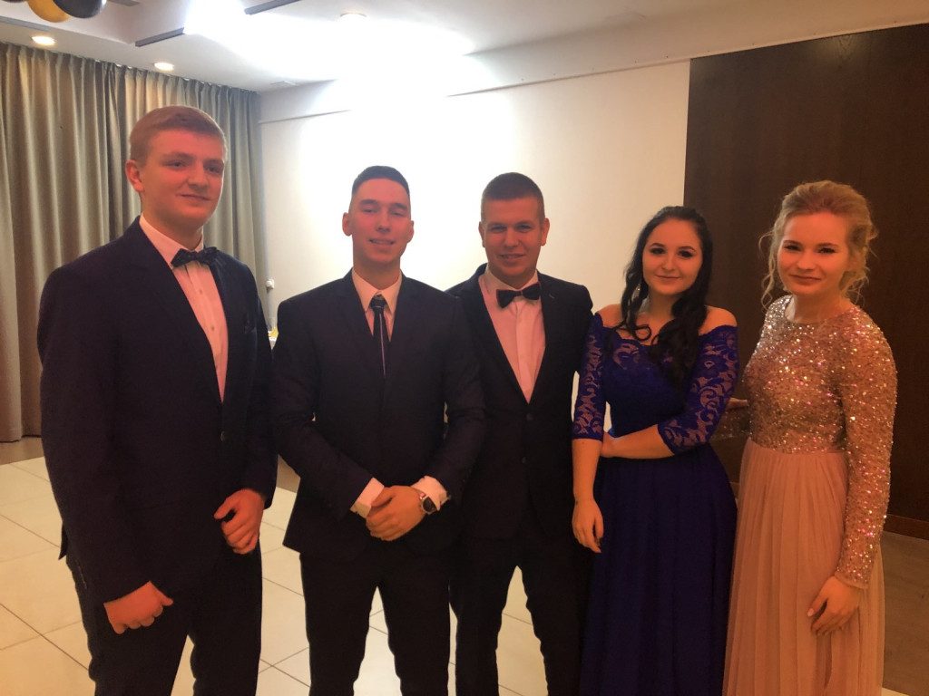 Wspaniała i jedyna w swoim rodzaju noc. Studniówka ZSB w Brzegu