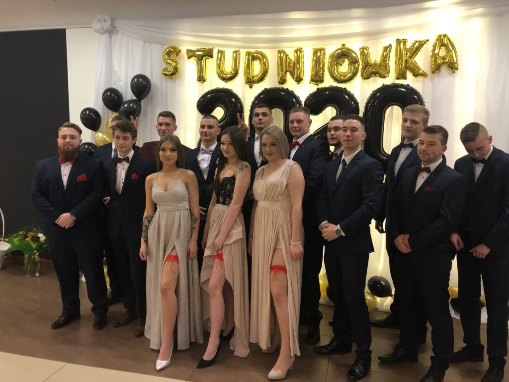 Wspaniała i jedyna w swoim rodzaju noc. Studniówka ZSB w Brzegu