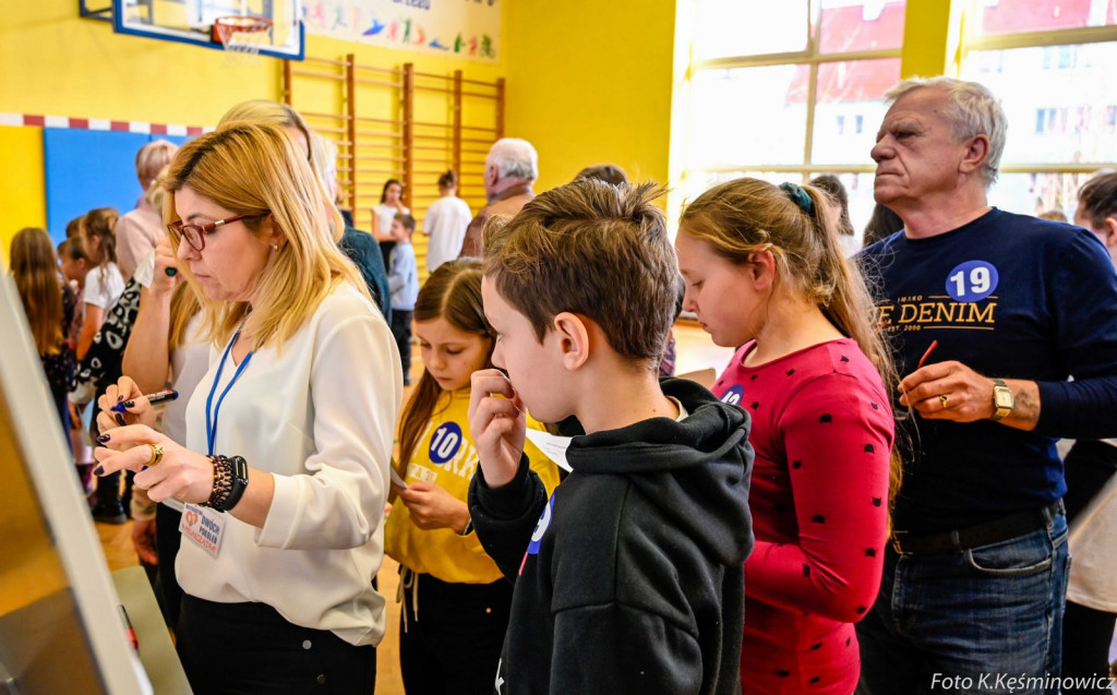 Jubileuszowe XXV Mistrzostwa Dwóch Pokoleń w PSP nr 8