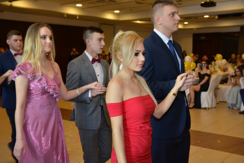 Studniówka 2020 w Zespole Szkół Zawodowych Nr 1 w Brzegu [zdjęcia]